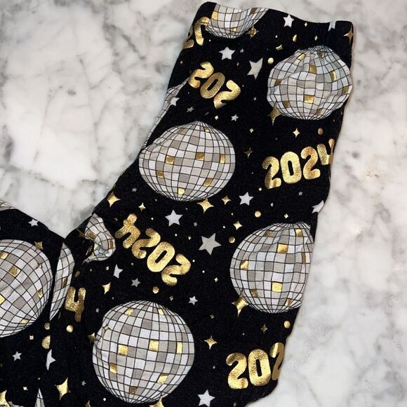 POSH PEANUT 2024 PJ SET 5-6T - Picture 9 of 9